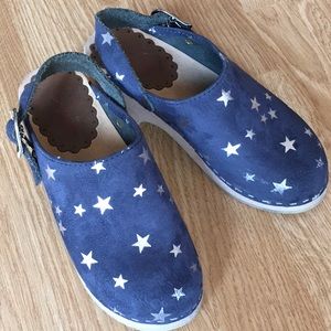 Hanna Andersson wood clogs.